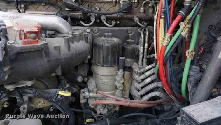 image for item DA1407 2009 Freightliner Cascadia semi truck