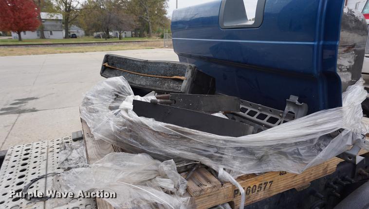 image for item DA1407 2009 Freightliner Cascadia semi truck