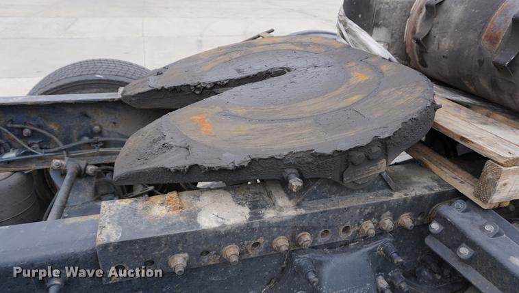 image for item DA1407 2009 Freightliner Cascadia semi truck