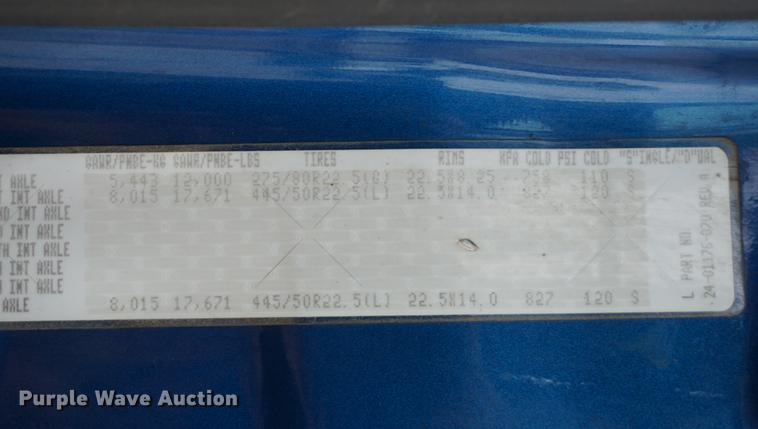 image for item DA1407 2009 Freightliner Cascadia semi truck