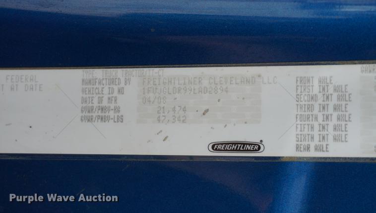 image for item DA1407 2009 Freightliner Cascadia semi truck