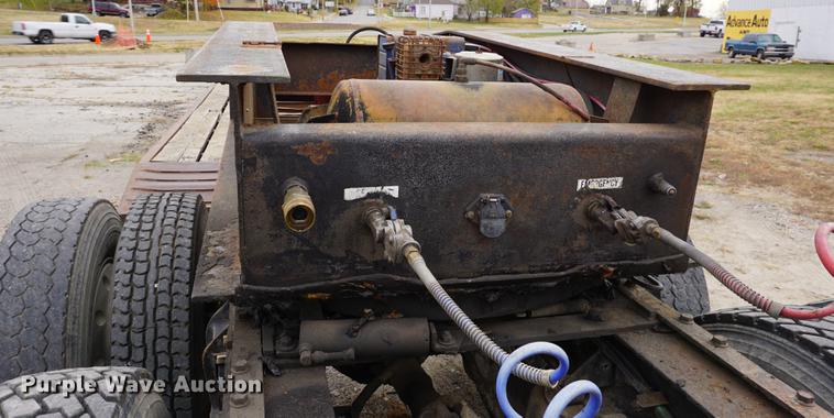 image for item DA1444 1996 Witzco Challenger RG35 lowboy equipment trailer