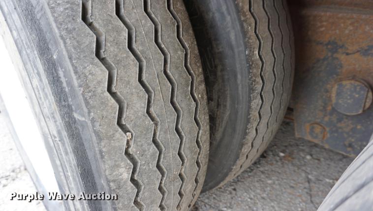 image for item DA1444 1996 Witzco Challenger RG35 lowboy equipment trailer