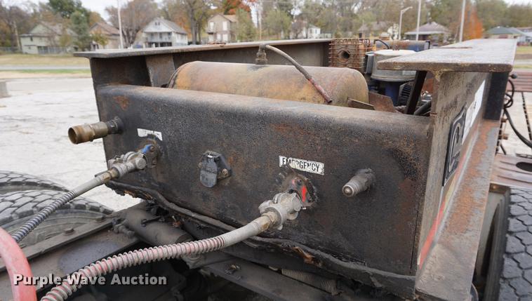 image for item DA1444 1996 Witzco Challenger RG35 lowboy equipment trailer