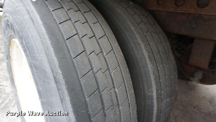 image for item DA1446 2006 Strick dry van trailer