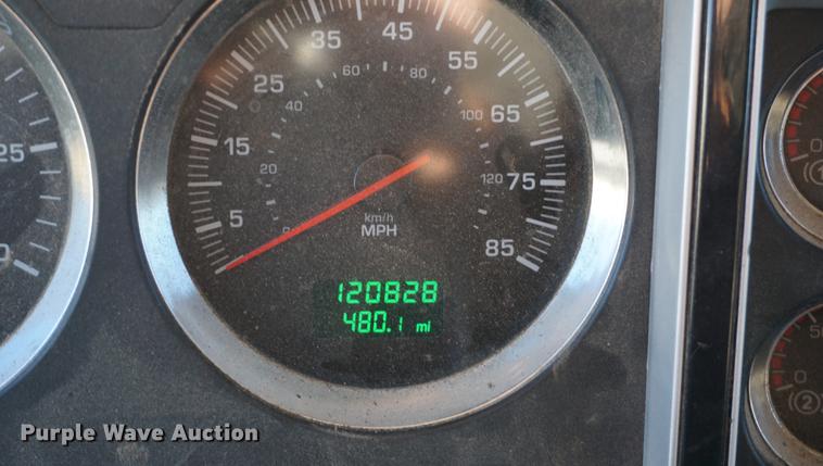 image for item DA1471 2007 Kenworth T600 semi truck