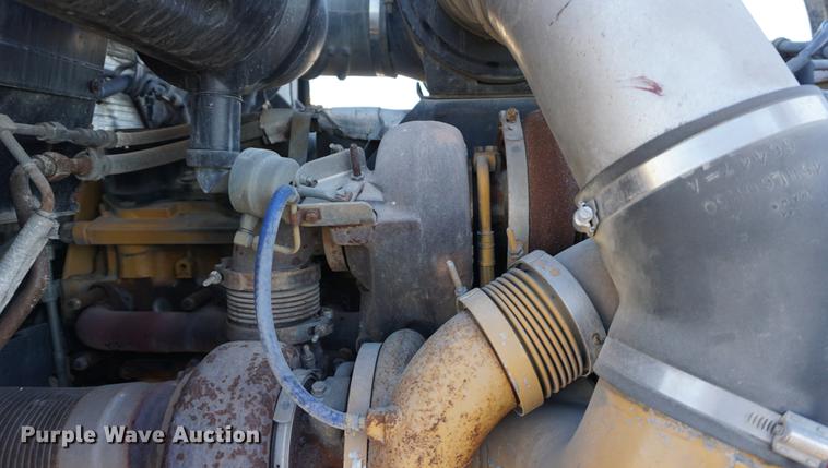 image for item DA1471 2007 Kenworth T600 semi truck