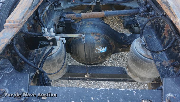 image for item DA1471 2007 Kenworth T600 semi truck