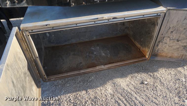 image for item DA1471 2007 Kenworth T600 semi truck