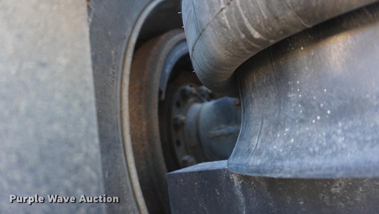 image for item DA1471 2007 Kenworth T600 semi truck