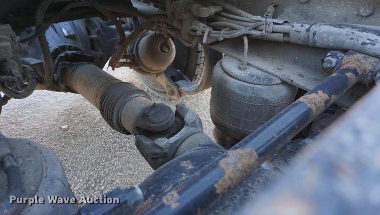 image for item DA1471 2007 Kenworth T600 semi truck