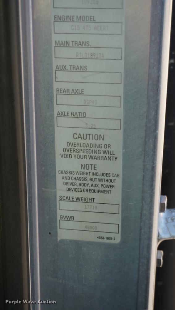 image for item DA1471 2007 Kenworth T600 semi truck