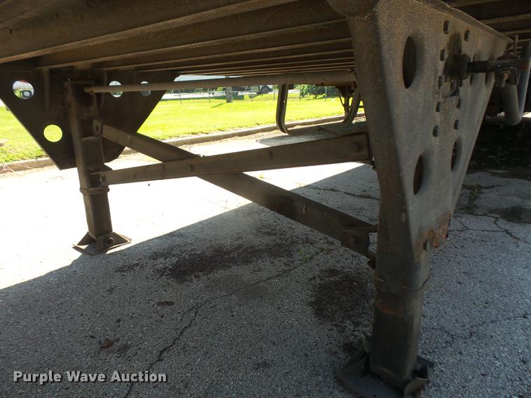 image for item DA1739 2000 Utility dry van trailer