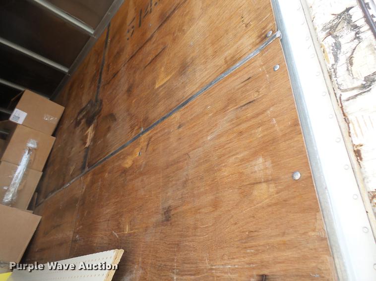 image for item DA1739 2000 Utility dry van trailer