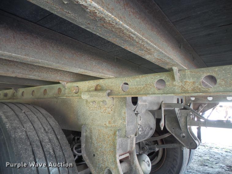 image for item DA1739 2000 Utility dry van trailer