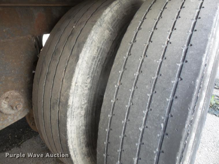 image for item DA1740 2000 Trailmobile dry van trailer