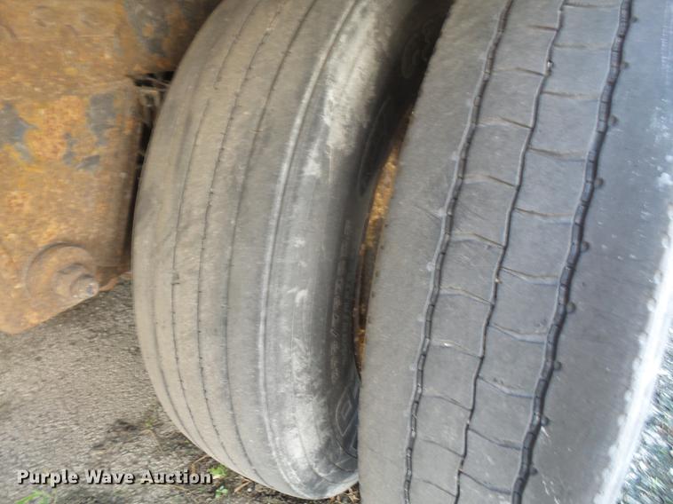 image for item DA1741 2000 Wabash dry van trailer