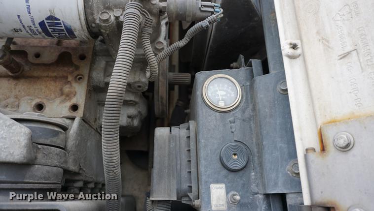 image for item DA1742 1999 Utility VS2RX refrigerated van trailer