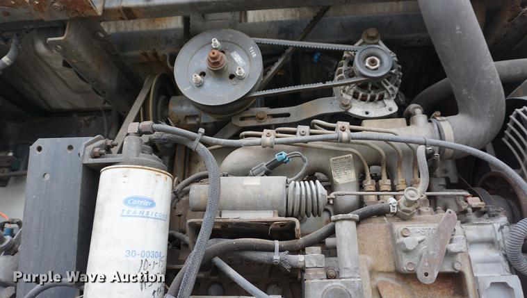 image for item DA1742 1999 Utility VS2RX refrigerated van trailer