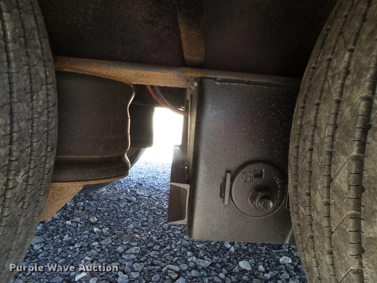 image for item DA6961 2001 Wilson 538FTMUV-AH drop deck trailer