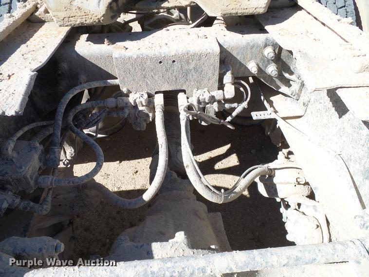 image for item DA6983 2006 International 9400i semi truck