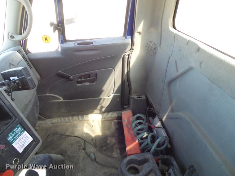 image for item DA6984 2010 International TranStar 8600 semi truck