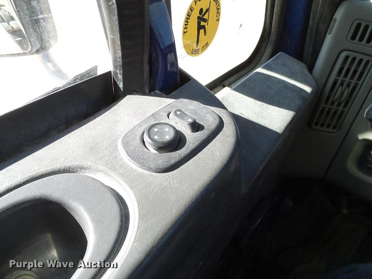 image for item DA6984 2010 International TranStar 8600 semi truck