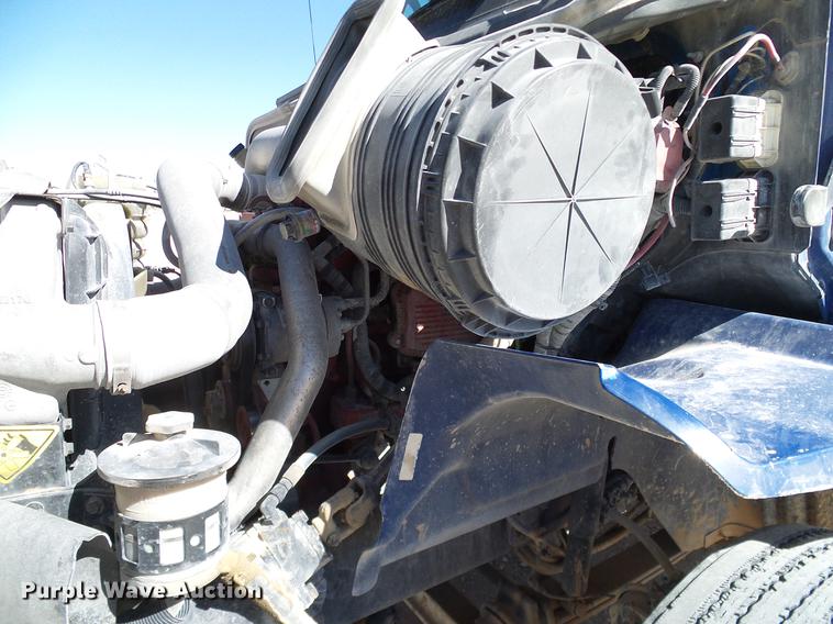 image for item DA6984 2010 International TranStar 8600 semi truck