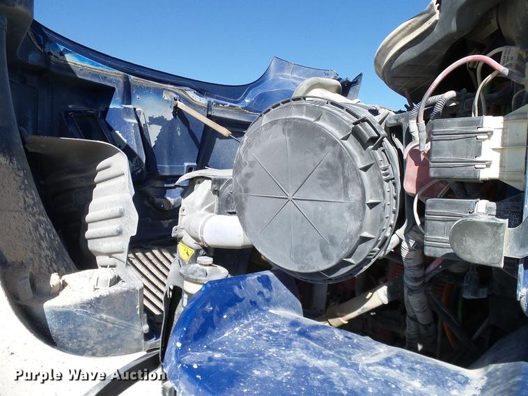 image for item DA6984 2010 International TranStar 8600 semi truck