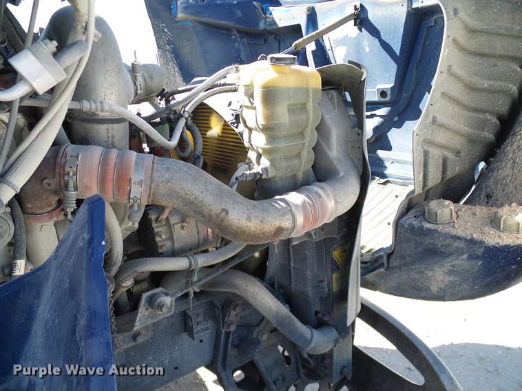 image for item DA6984 2010 International TranStar 8600 semi truck