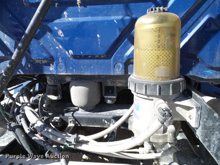 image for item DA6984 2010 International TranStar 8600 semi truck