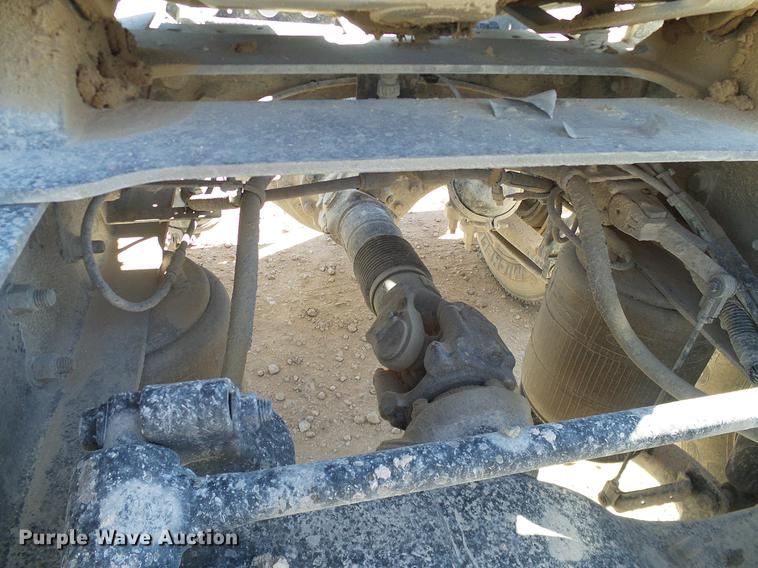 image for item DA6984 2010 International TranStar 8600 semi truck