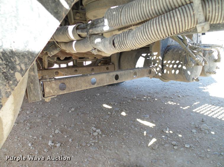 image for item DA6984 2010 International TranStar 8600 semi truck