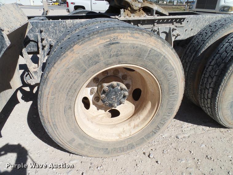 image for item DA6984 2010 International TranStar 8600 semi truck