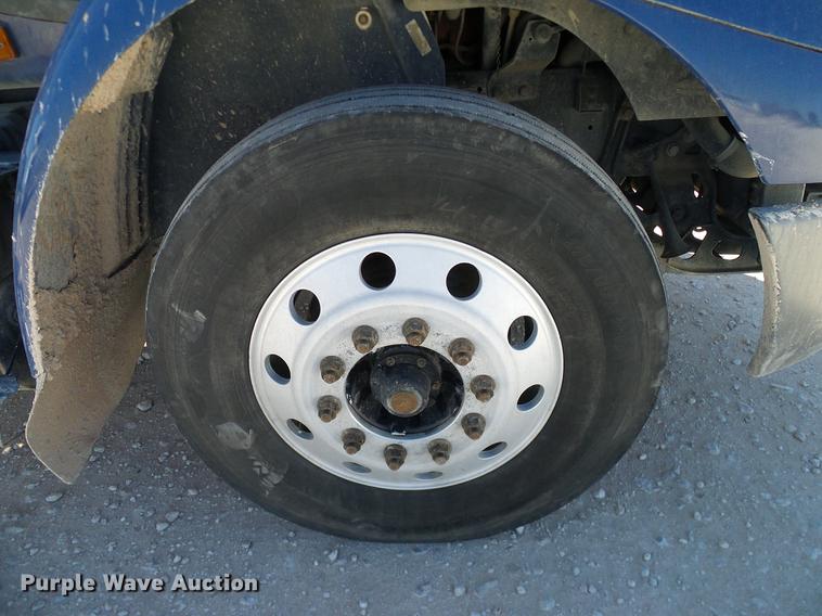 image for item DA6984 2010 International TranStar 8600 semi truck