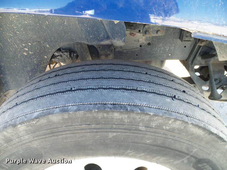 image for item DA6984 2010 International TranStar 8600 semi truck