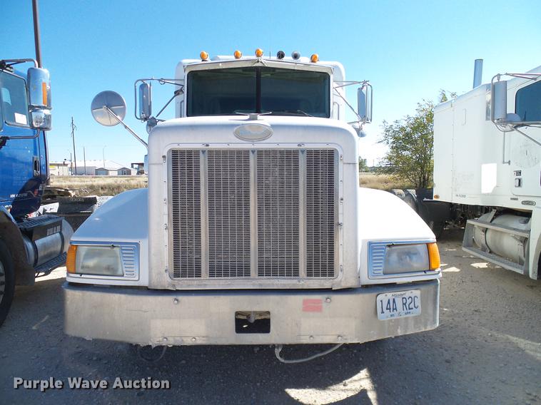 image for item DA6985 1998 Peterbilt 377 semi truck