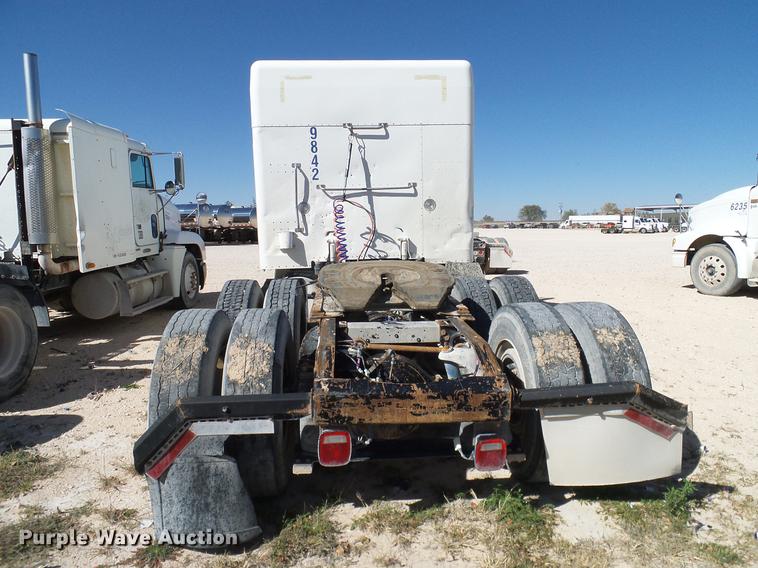 image for item DA6985 1998 Peterbilt 377 semi truck