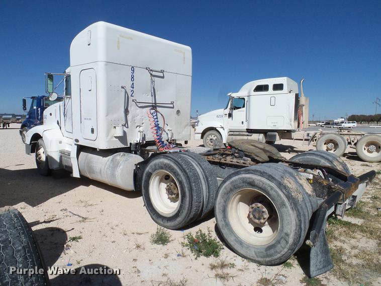 image for item DA6985 1998 Peterbilt 377 semi truck