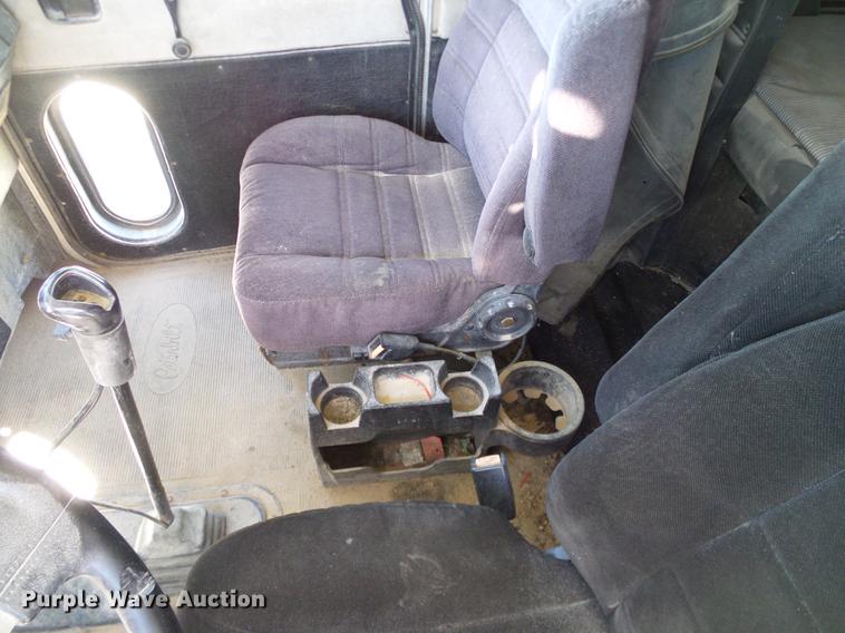 image for item DA6985 1998 Peterbilt 377 semi truck