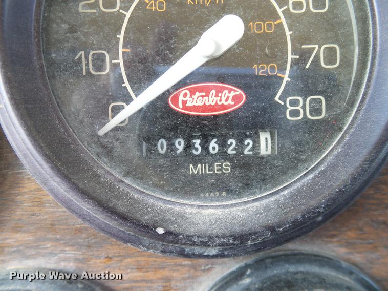 image for item DA6985 1998 Peterbilt 377 semi truck