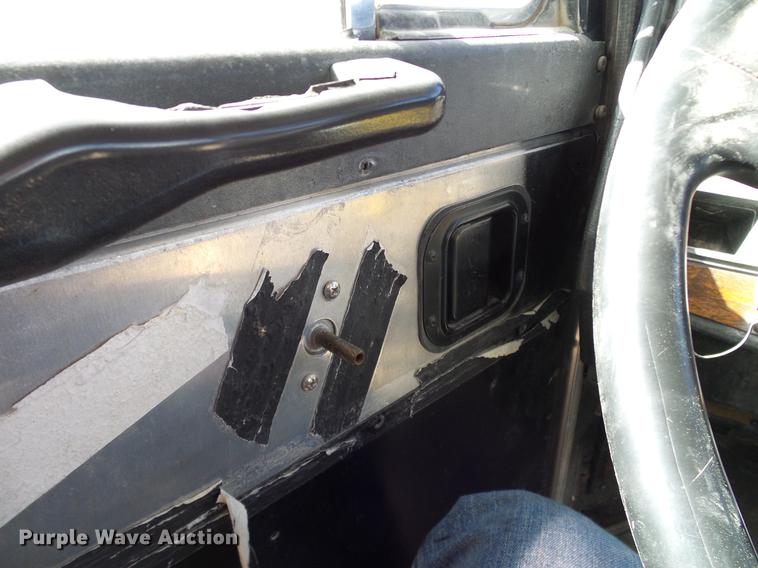 image for item DA6985 1998 Peterbilt 377 semi truck