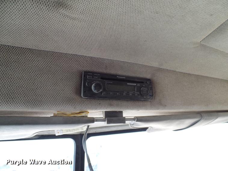 image for item DA6985 1998 Peterbilt 377 semi truck