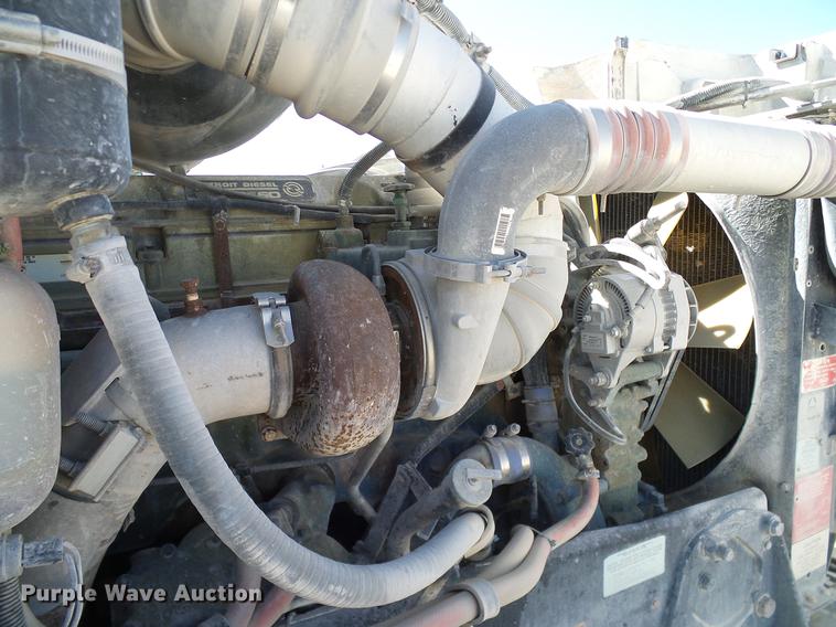 image for item DA6985 1998 Peterbilt 377 semi truck