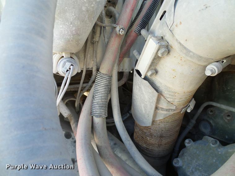 image for item DA6985 1998 Peterbilt 377 semi truck