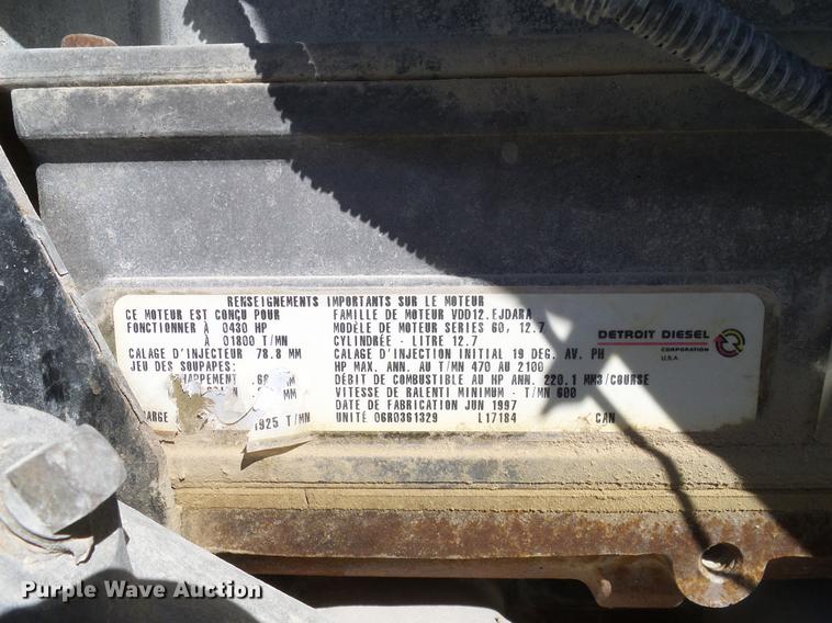 image for item DA6985 1998 Peterbilt 377 semi truck