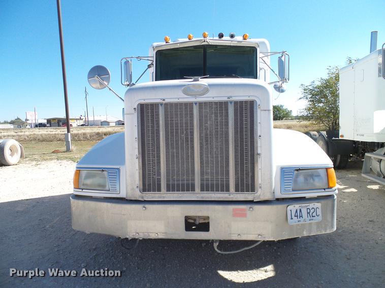 image for item DA6985 1998 Peterbilt 377 semi truck