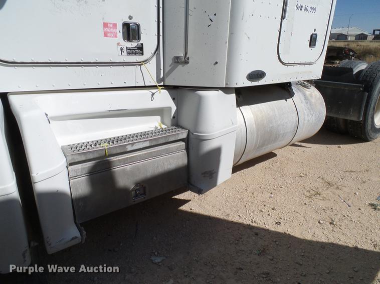 image for item DA6985 1998 Peterbilt 377 semi truck