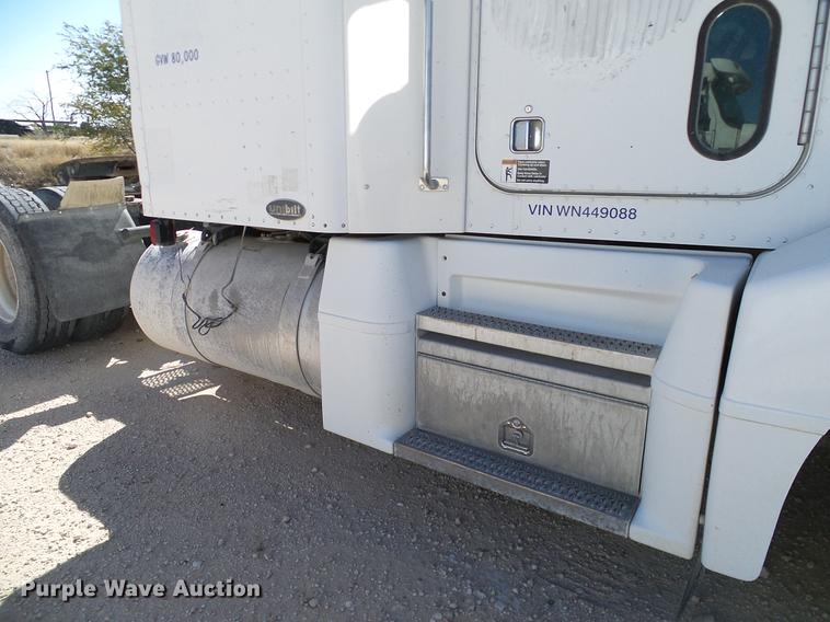 image for item DA6985 1998 Peterbilt 377 semi truck
