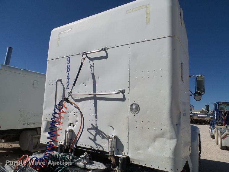 image for item DA6985 1998 Peterbilt 377 semi truck